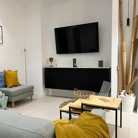 Apartamento Detail *